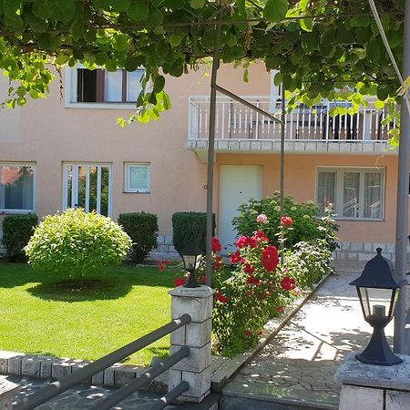 Accommodation Vesa Мостар Екстериор снимка